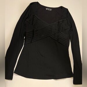 NWOT WOMEN’S VICTORIA’S SECRET BRA TOP.